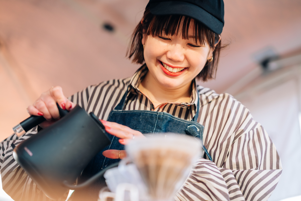 「ゼンガクジ フリー コーヒースタンド」オーナーバリスタのMutsumi