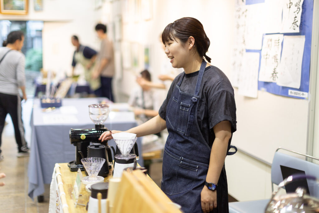 「舎人地域学習センター」の1階にて実施