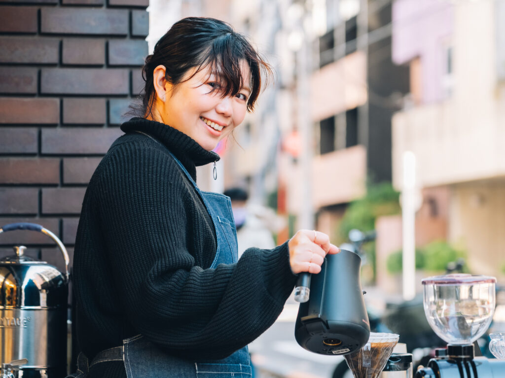 「ゼンガクジ フリー コーヒースタンド」が出張でフリーコーヒーを開催