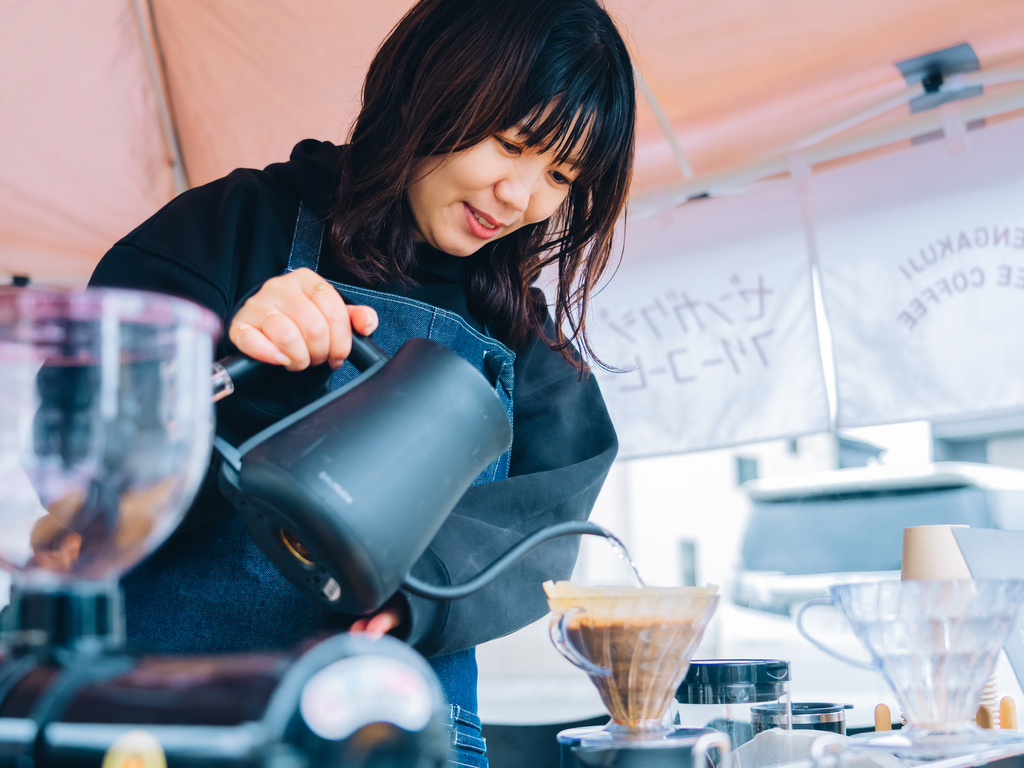 「ゼンガクジ フリー コーヒースタンド」オーナーバリスタのMutsumi