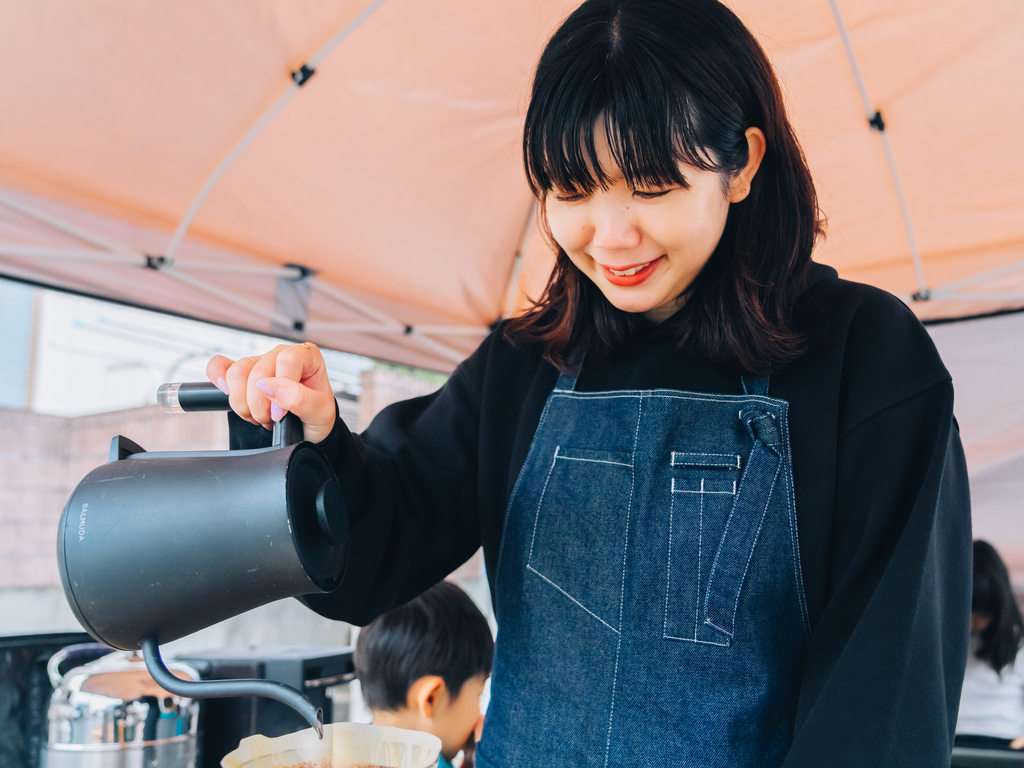 
「ゼンガクジ フリー コーヒースタンド」オーナーバリスタのMutsumi