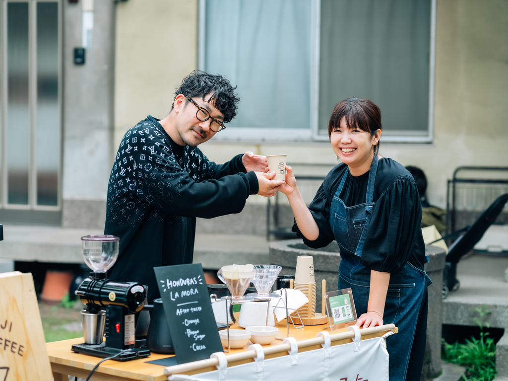 夫婦で届けるスペシャルティコーヒー