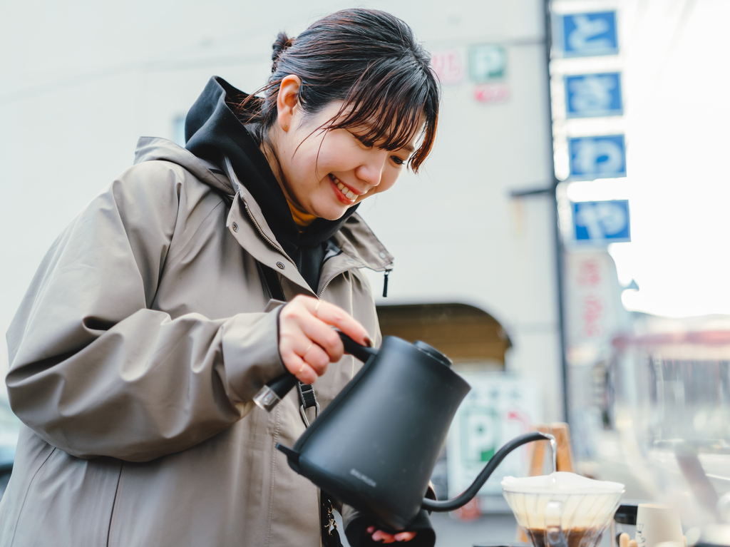 「ゼンガクジ フリー コーヒースタンド」オーナーバリスタのMutsumi
