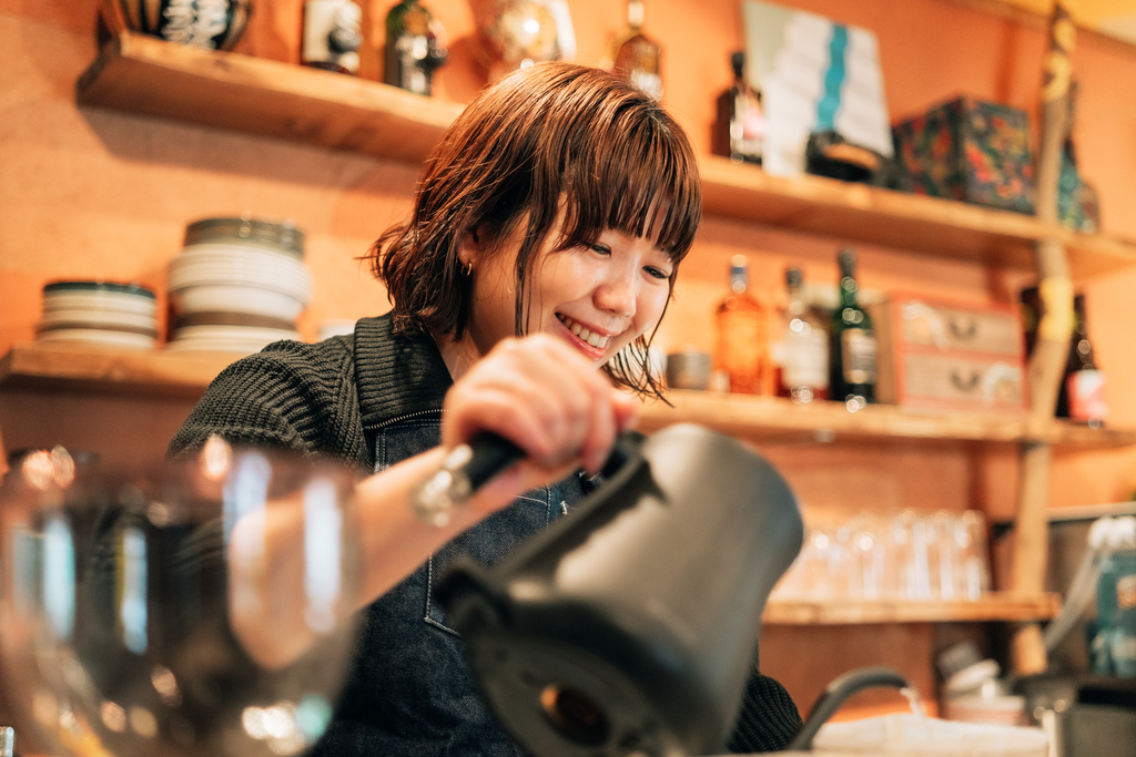 「ゼンガクジ フリー コーヒースタンド」オーナーバリスタのMutsumi