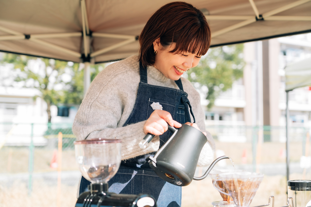 「ゼンガクジ フリー コーヒースタンド」オーナーバリスタのMutsumi