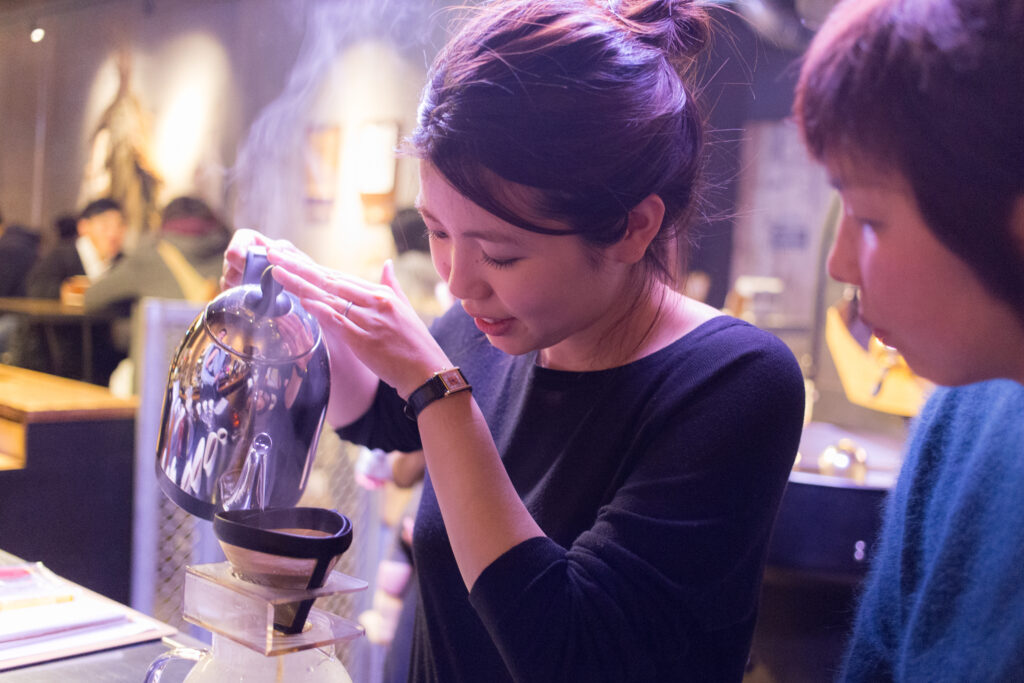 「NOZY COFFEE」でのセミナーの様子(大島撮影)